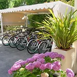アパートホテル Costa Paradiso 3*
