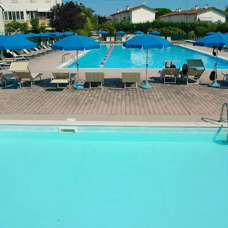 Costa Paradiso 公寓式酒店 3*