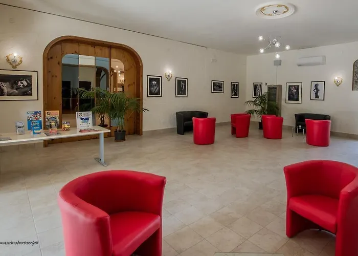 Costa Paradiso 公寓式酒店