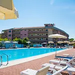 Costa Paradiso Lido Adriano