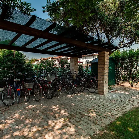Costa Paradiso 3*