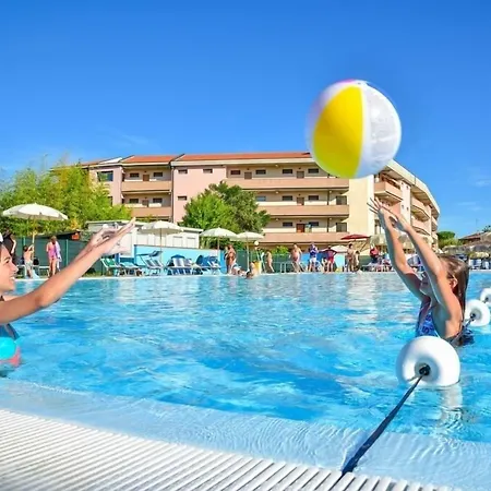 Aparthotel Costa Paradiso 3*