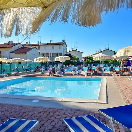 Aparthotel Costa Paradiso 3*