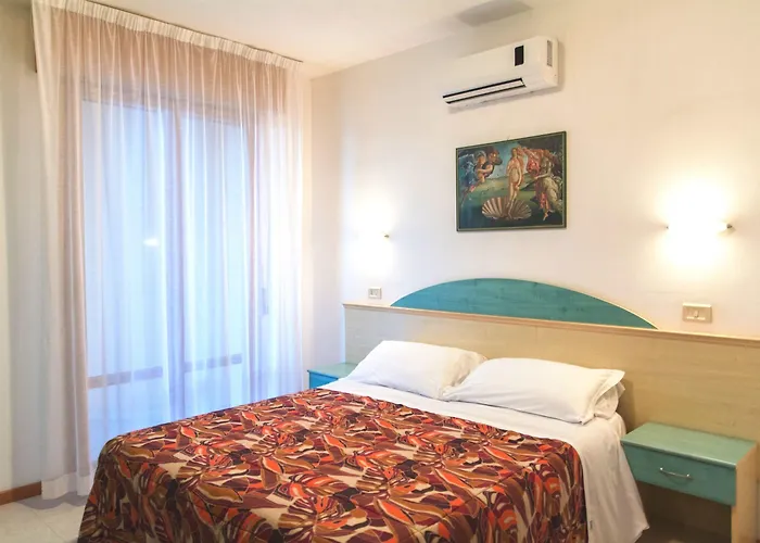 מלון דירות Costa Paradiso 3*