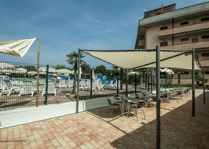 Costa Paradiso Aparthotel 3*