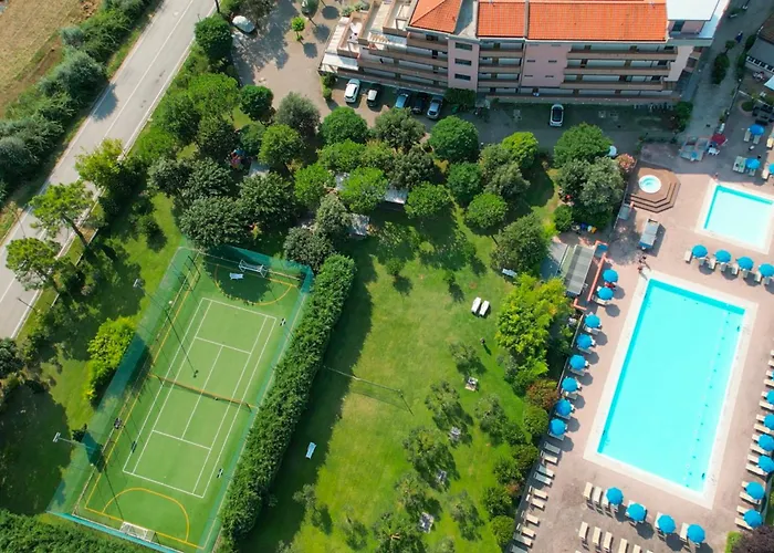 Costa Paradiso 3*